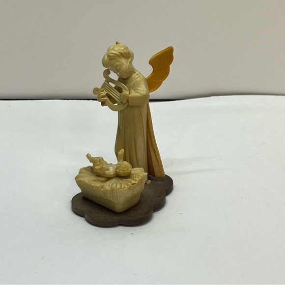Other - vintage hard plasitc nativity set figurine angel baby jesus made in italy mcm 3”